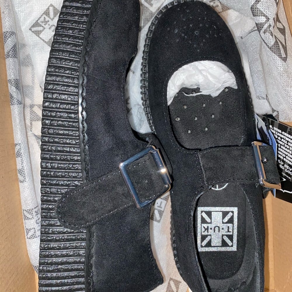 Shoe